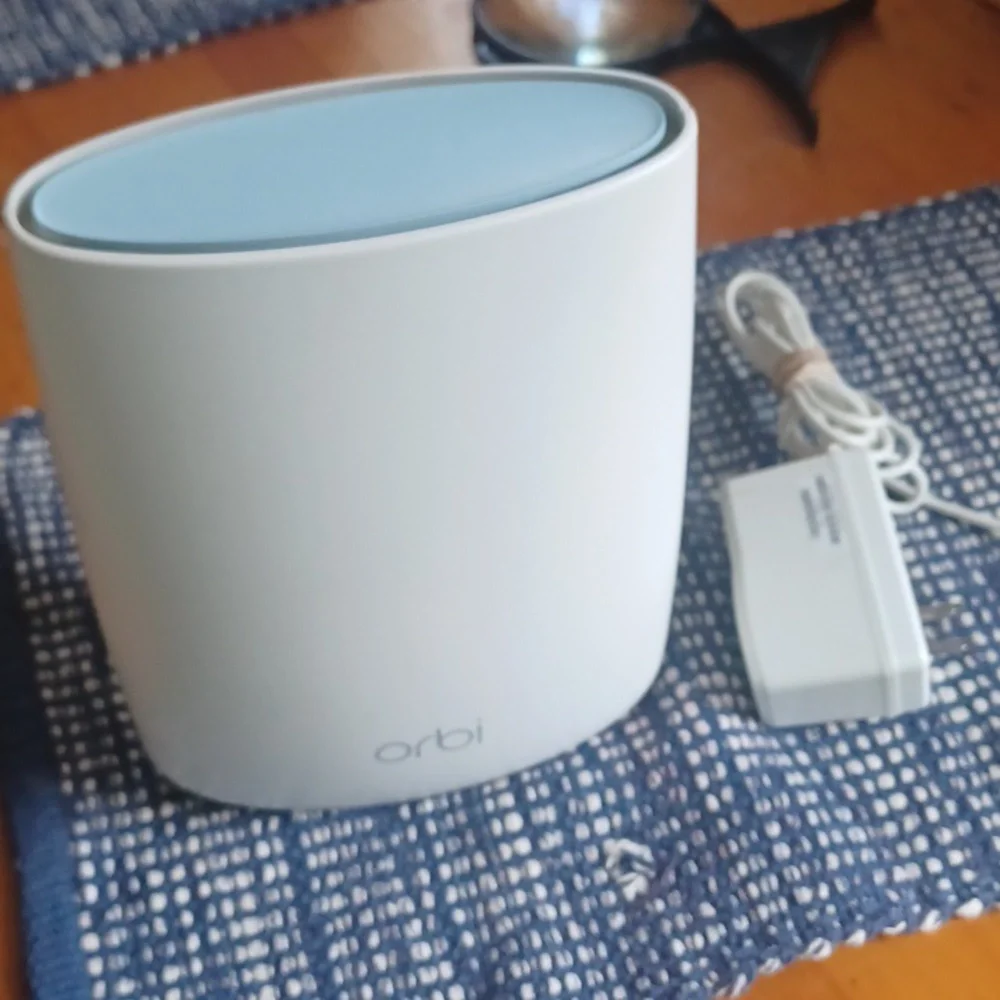 Orbi Wifi Router With Adapter - Picture 2 of 3